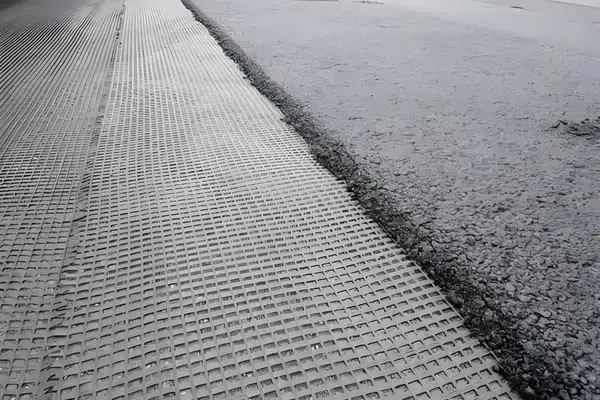 Geogrid material for slope stabilization review